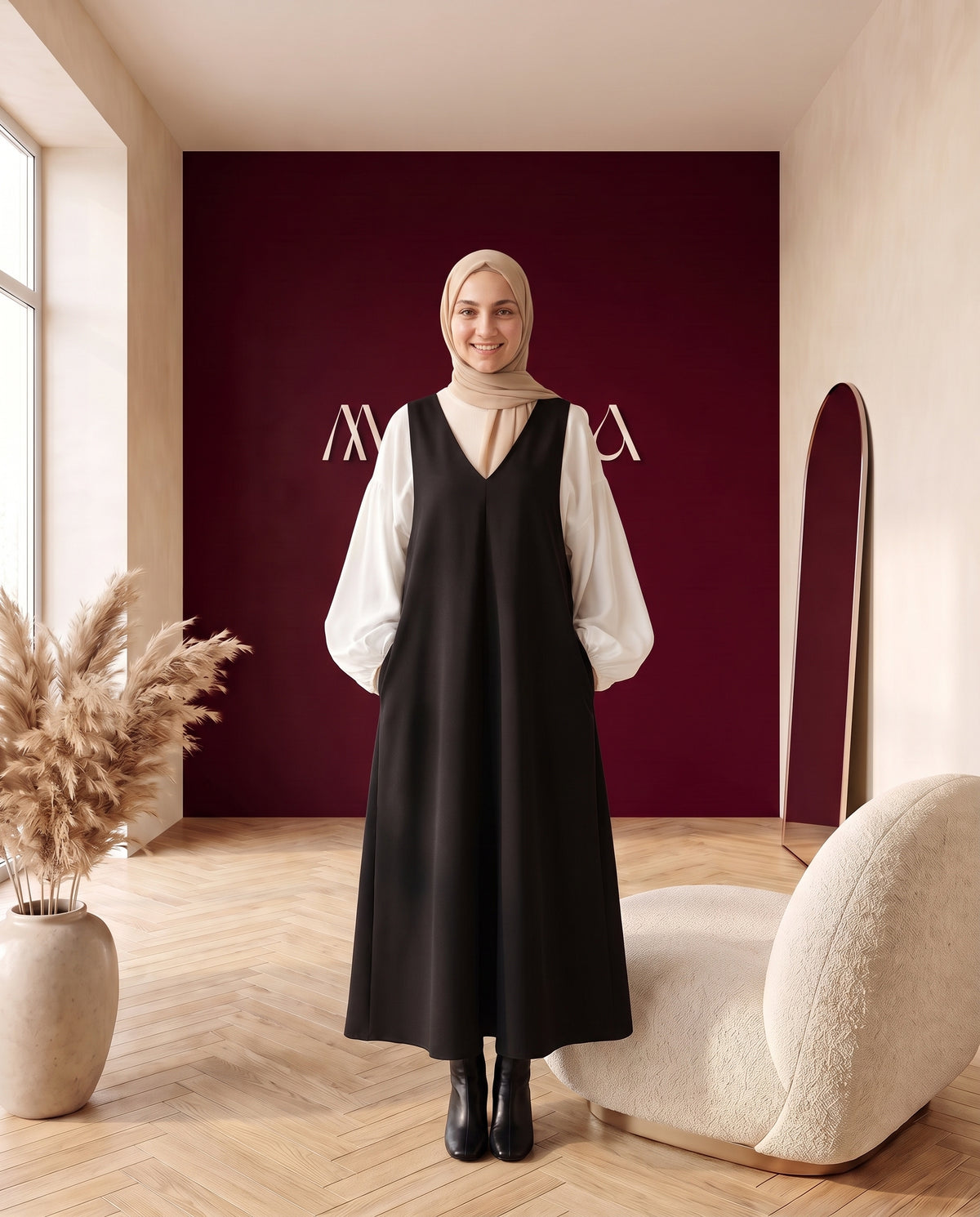 Pinafore-Trägerkleid Schwarz – Vorderansicht